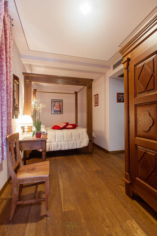 A' La Table Du Sommelier Chambres D Hotes & Restaurant Saint-Vincent Cameră foto